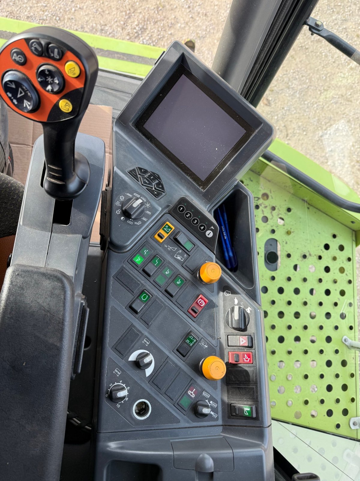 Mähdrescher van het type CLAAS Lexion 600 TT, Gebrauchtmaschine in Hemau (Foto 21)