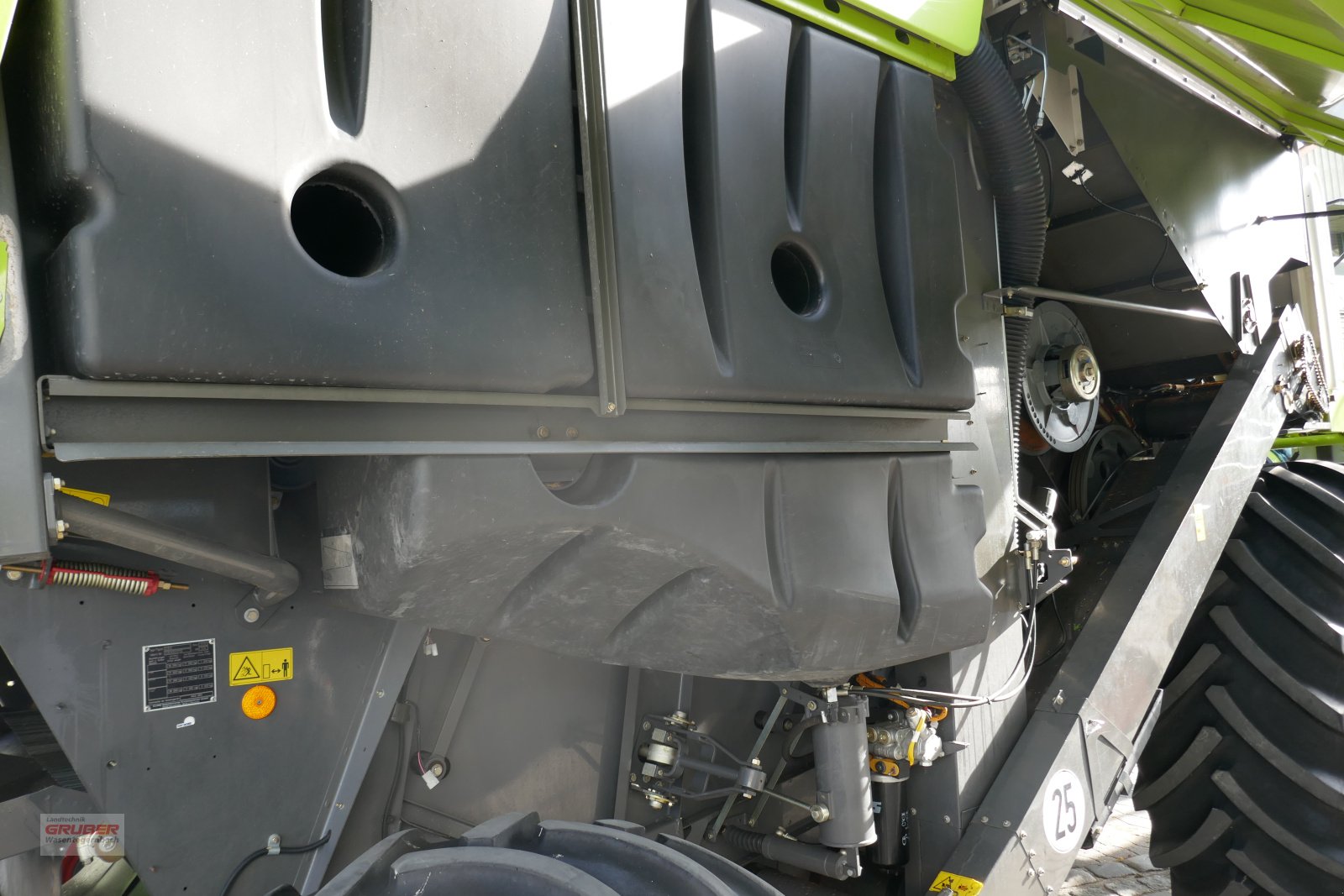 Mähdrescher des Typs CLAAS Lexion 620 inkl. SW V600 mit Rapsausrüstung, Gebrauchtmaschine in Dorfen (Bild 12)