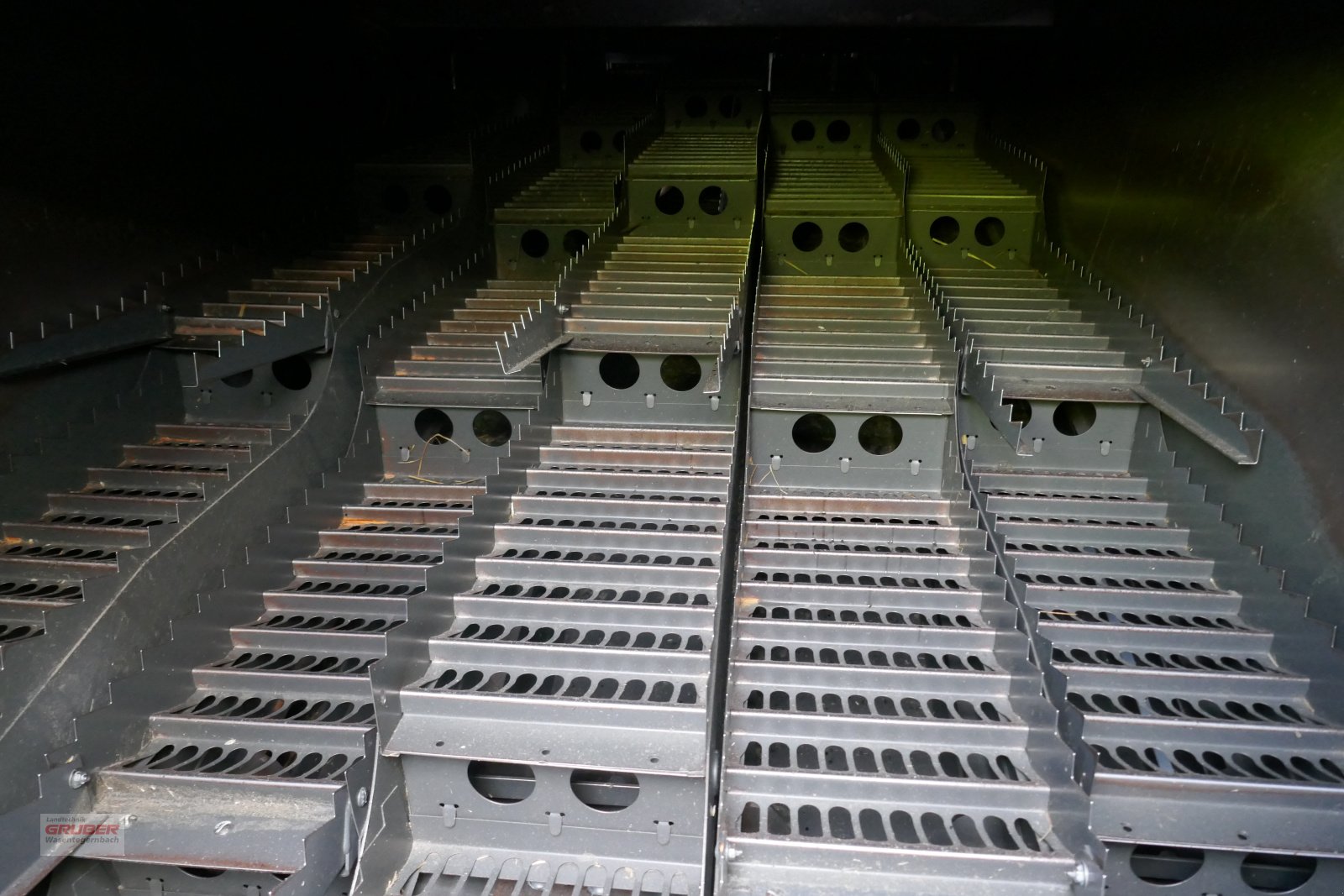 Mähdrescher des Typs CLAAS Lexion 620 inkl. SW V600 mit Rapsausrüstung, Gebrauchtmaschine in Dorfen (Bild 17)