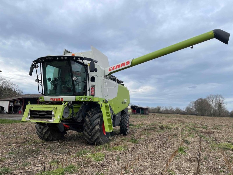 Mähdrescher del tipo CLAAS LEXION 620 T4, Gebrauchtmaschine In ORLEIX