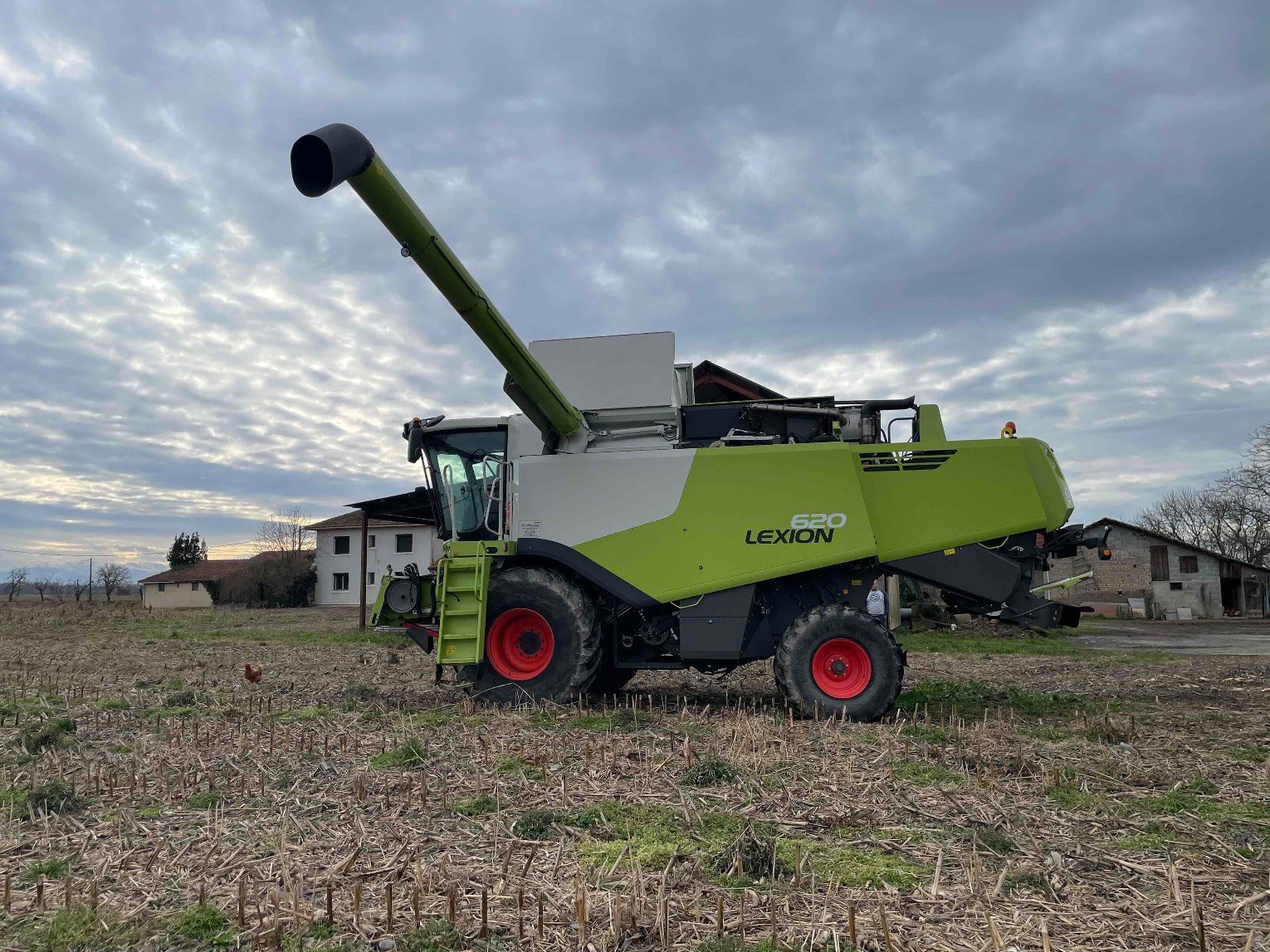 Mähdrescher del tipo CLAAS LEXION 620 T4, Gebrauchtmaschine In ORLEIX (Immagine 9)