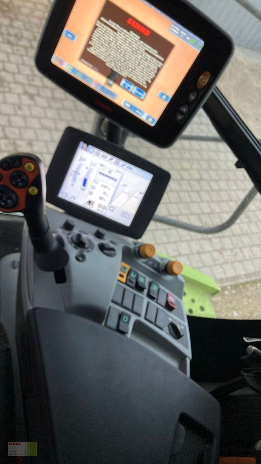 Mähdrescher del tipo CLAAS Lexion 620, Gebrauchtmaschine In Vohburg (Immagine 9)