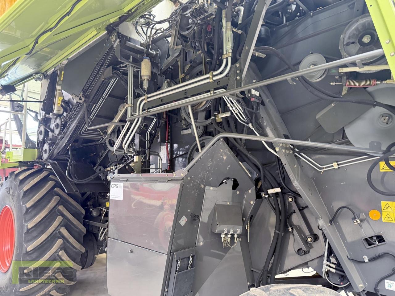 Mähdrescher des Typs CLAAS LEXION 630 MONTANA T4, Gebrauchtmaschine in Homberg/Ohm - Maulbach (Bild 7)