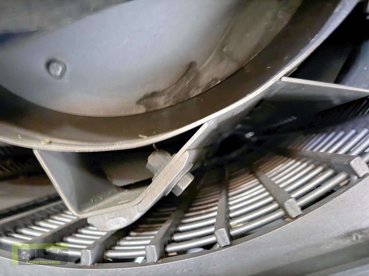 Mähdrescher des Typs CLAAS LEXION 630 MONTANA T4, Gebrauchtmaschine in Homberg/Ohm - Maulbach (Bild 13)