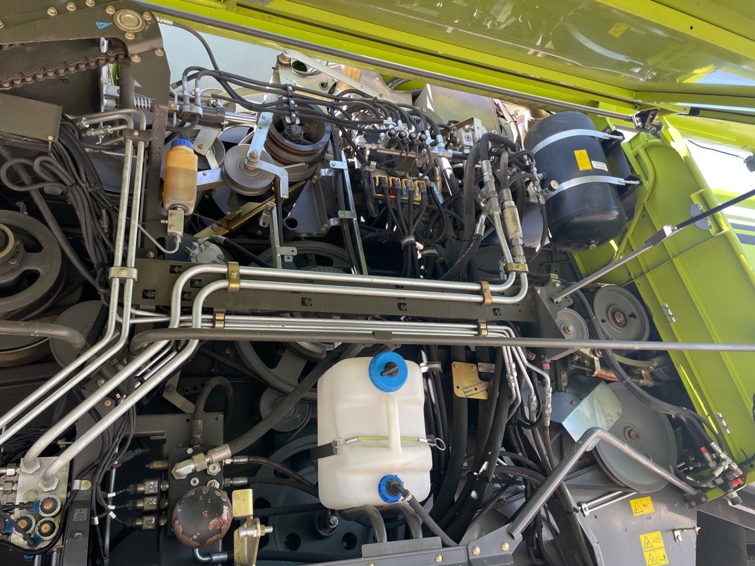 Mähdrescher des Typs CLAAS LEXION 630 MONTANA, Gebrauchtmaschine in SAINT GAUDENS (Bild 10)