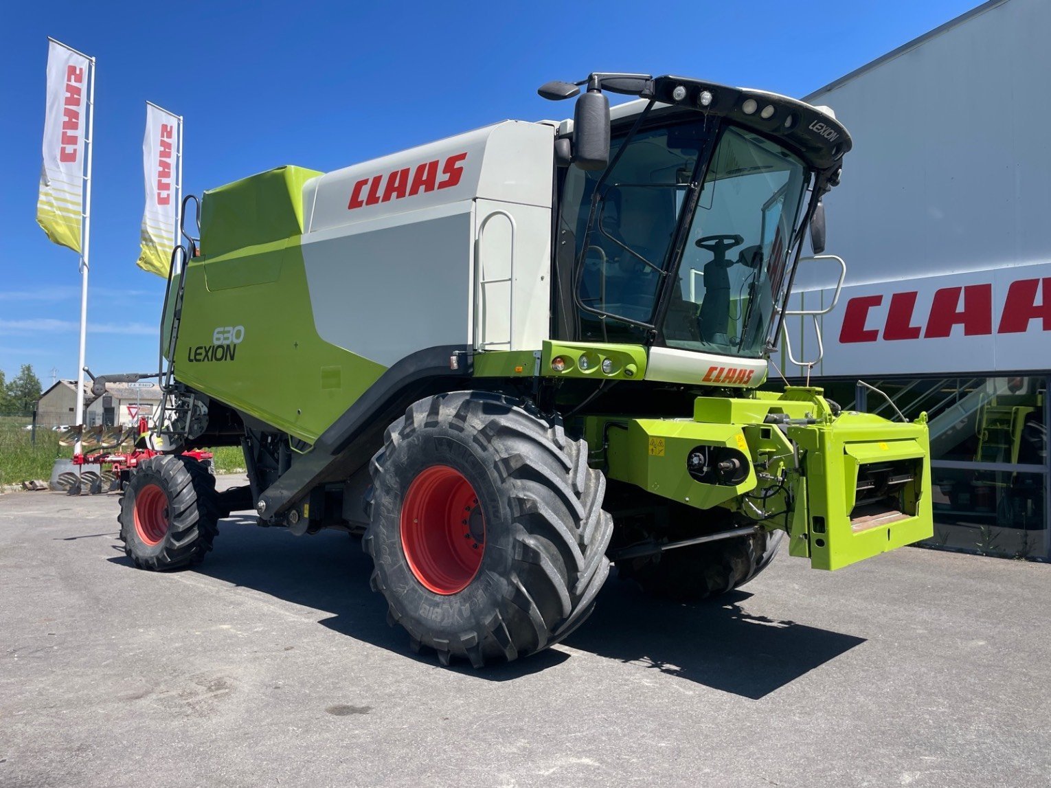 Mähdrescher des Typs CLAAS LEXION 630 MONTANA, Gebrauchtmaschine in SAINT GAUDENS (Bild 3)