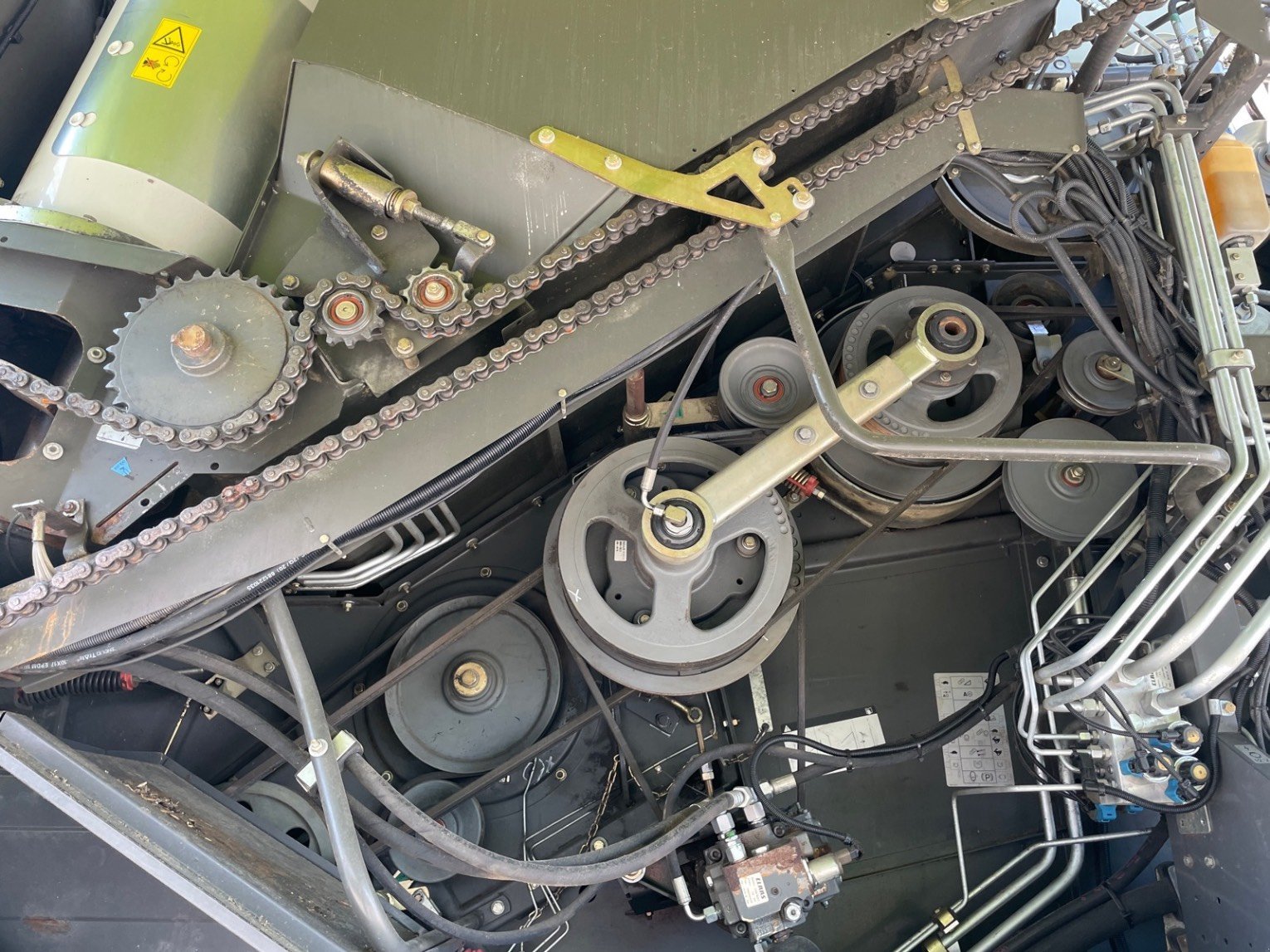 Mähdrescher des Typs CLAAS LEXION 630 MONTANA, Gebrauchtmaschine in SAINT GAUDENS (Bild 9)