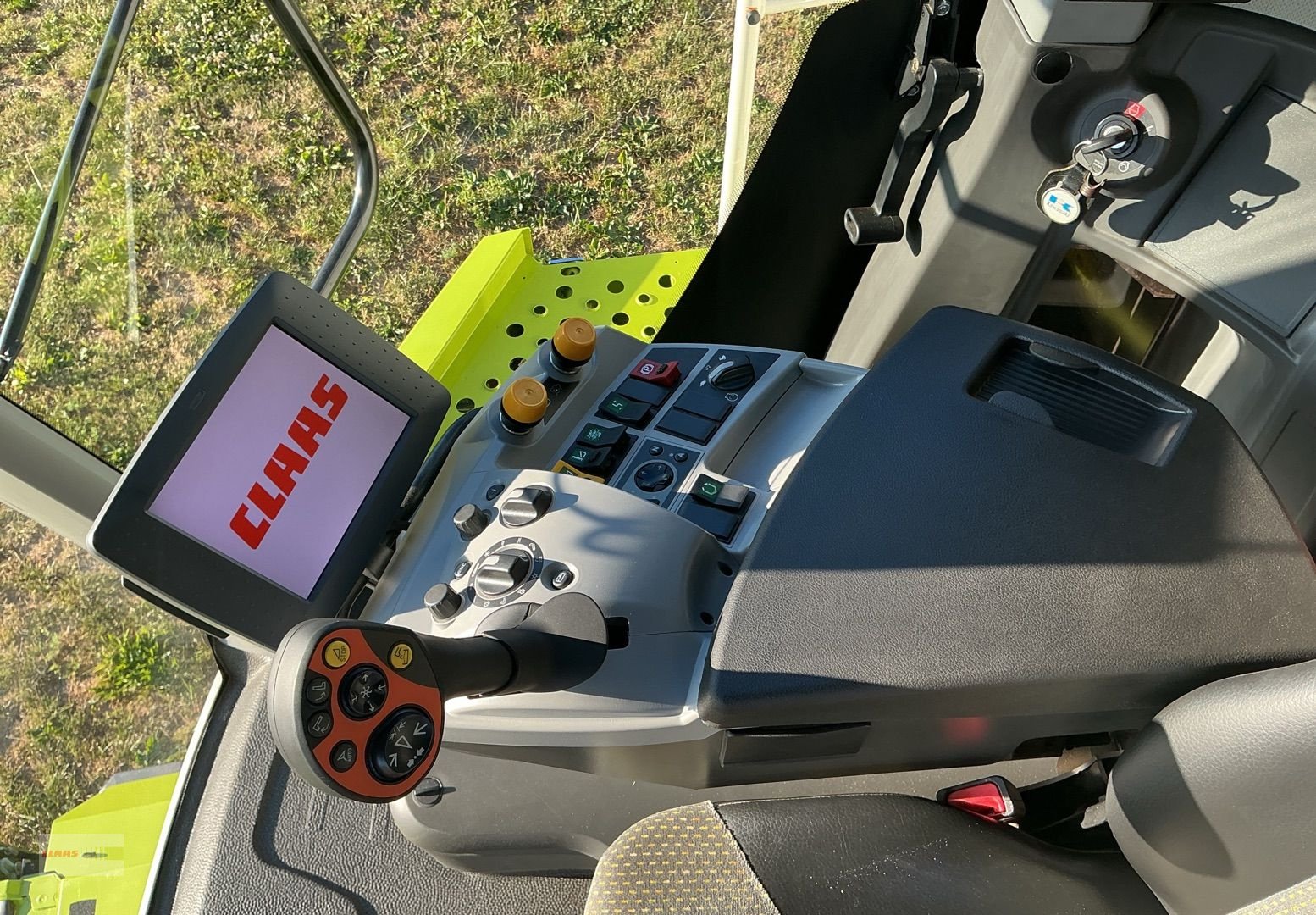 Mähdrescher del tipo CLAAS Lexion 630 Montana, Gebrauchtmaschine In Tuningen (Immagine 11)