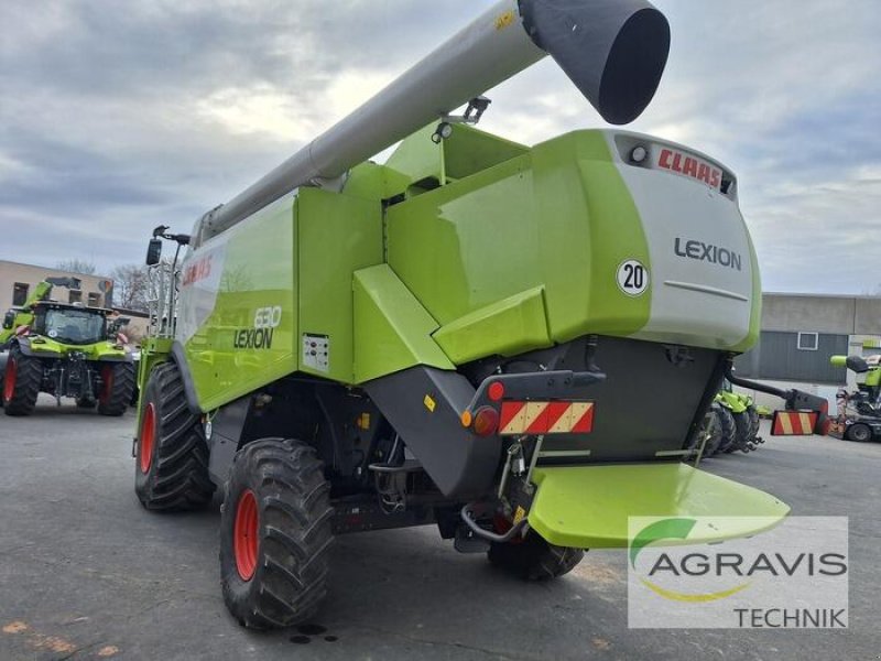 Mähdrescher des Typs CLAAS LEXION 630, Gebrauchtmaschine in Warburg (Bild 3)