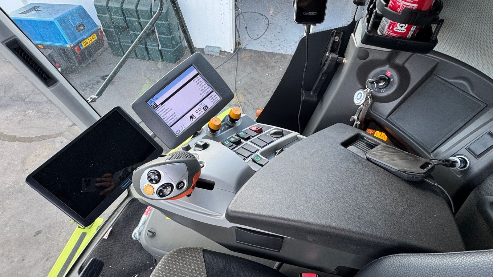 Mähdrescher typu CLAAS LEXION 650 KUN 890 TIMER OG V770 SKÆREBORD!, Gebrauchtmaschine v Nørager (Obrázek 14)