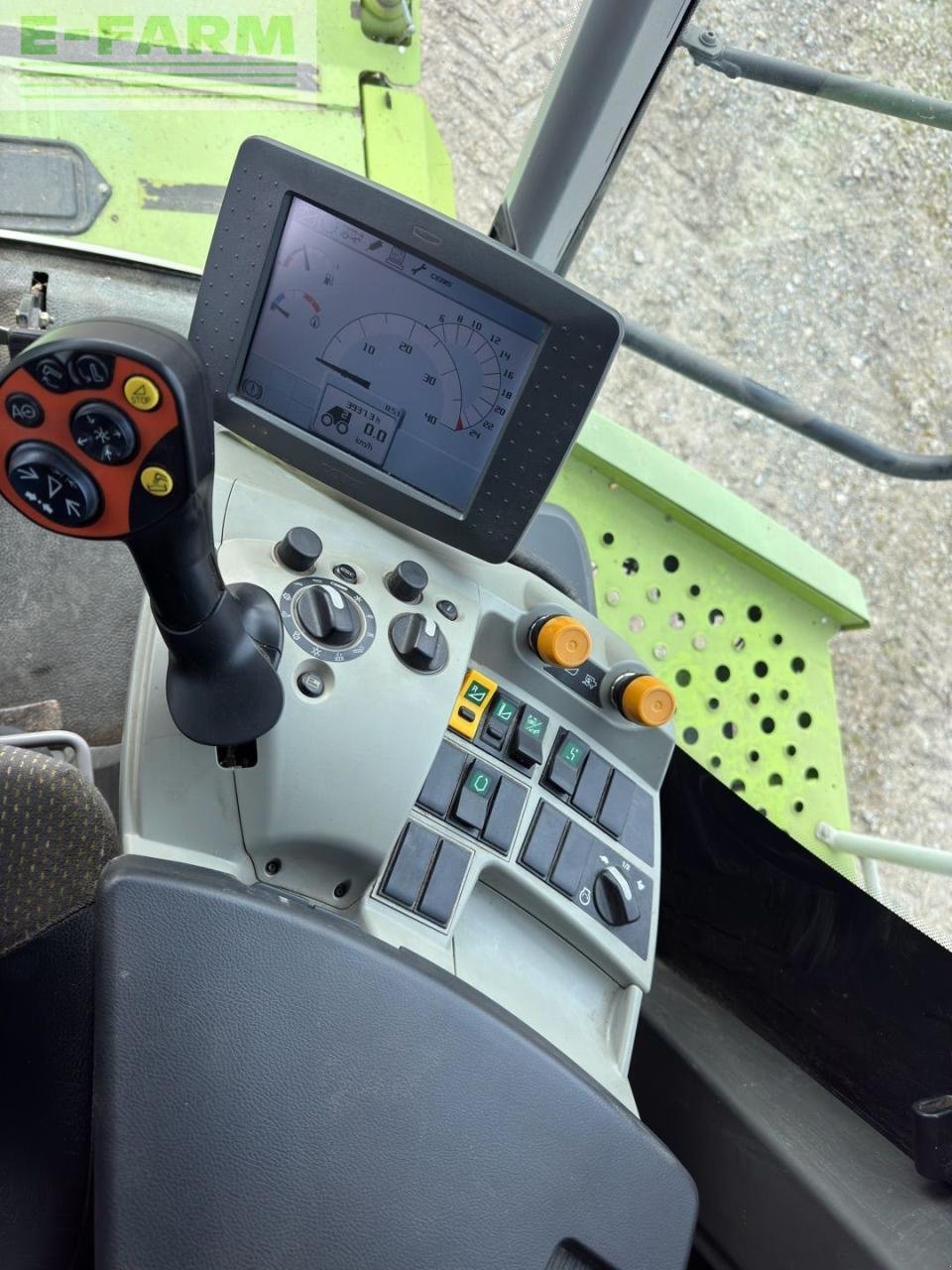 Mähdrescher of the type CLAAS Lexion 650, Gebrauchtmaschine in NOVI KARLOVCI (Picture 12)