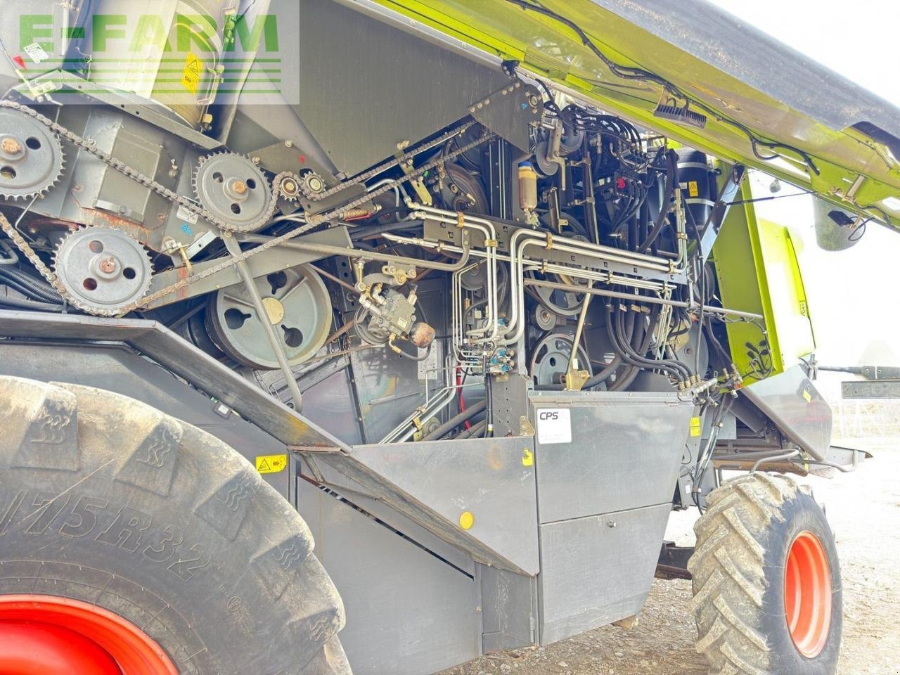 Mähdrescher of the type CLAAS Lexion 650, Gebrauchtmaschine in NOVI KARLOVCI (Picture 14)