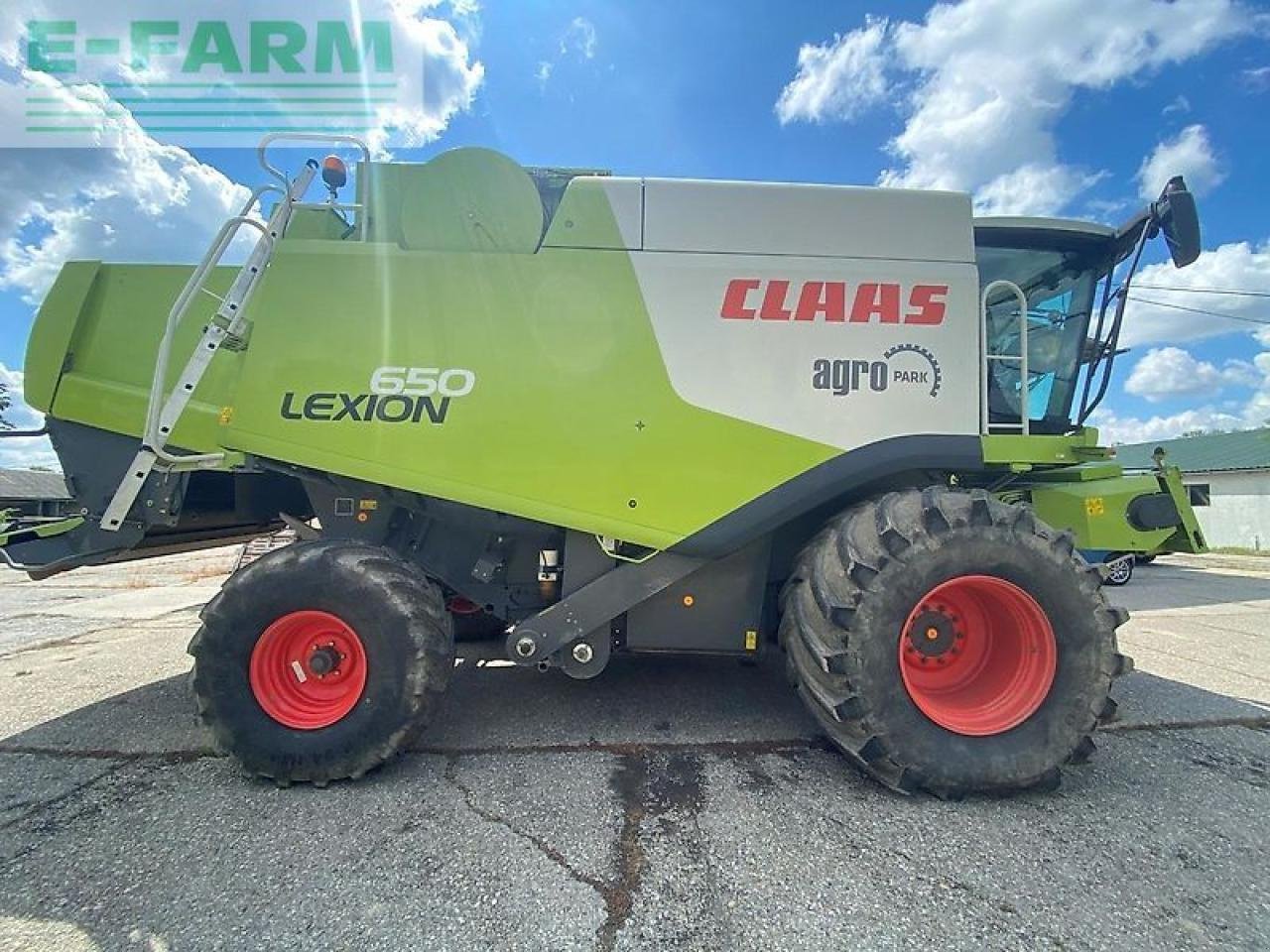 Mähdrescher tip CLAAS lexion 650, Gebrauchtmaschine in SZEGED (Poză 7)