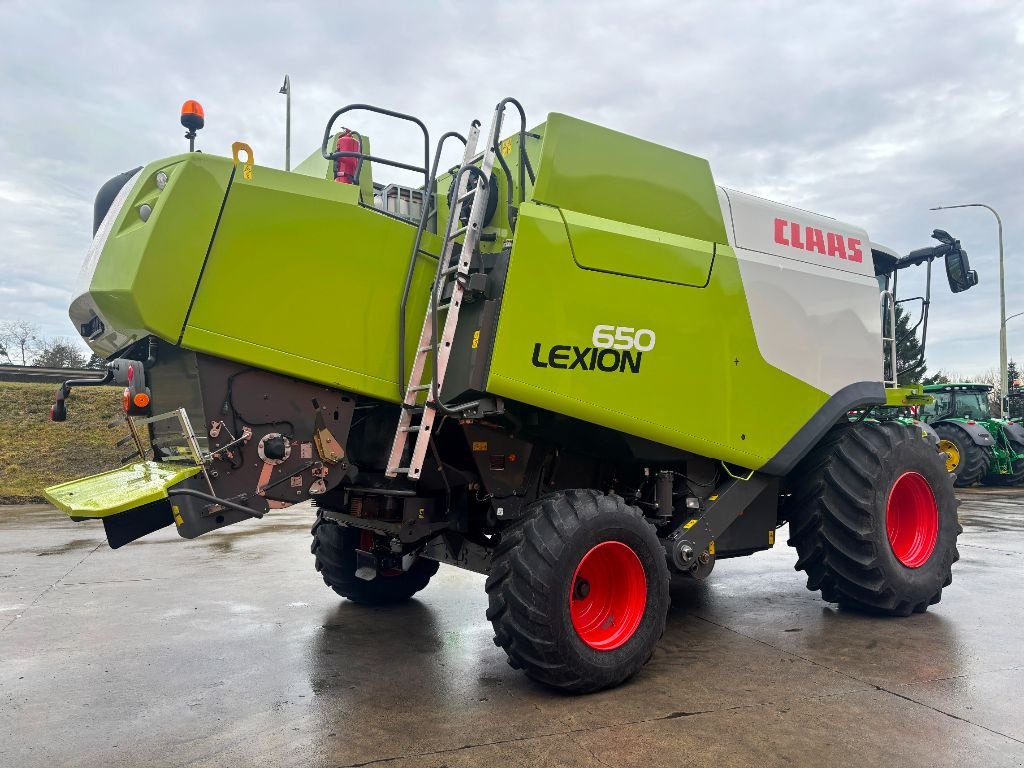 Mähdrescher van het type CLAAS Lexion 650, Gebrauchtmaschine in Baillonville (Foto 4)
