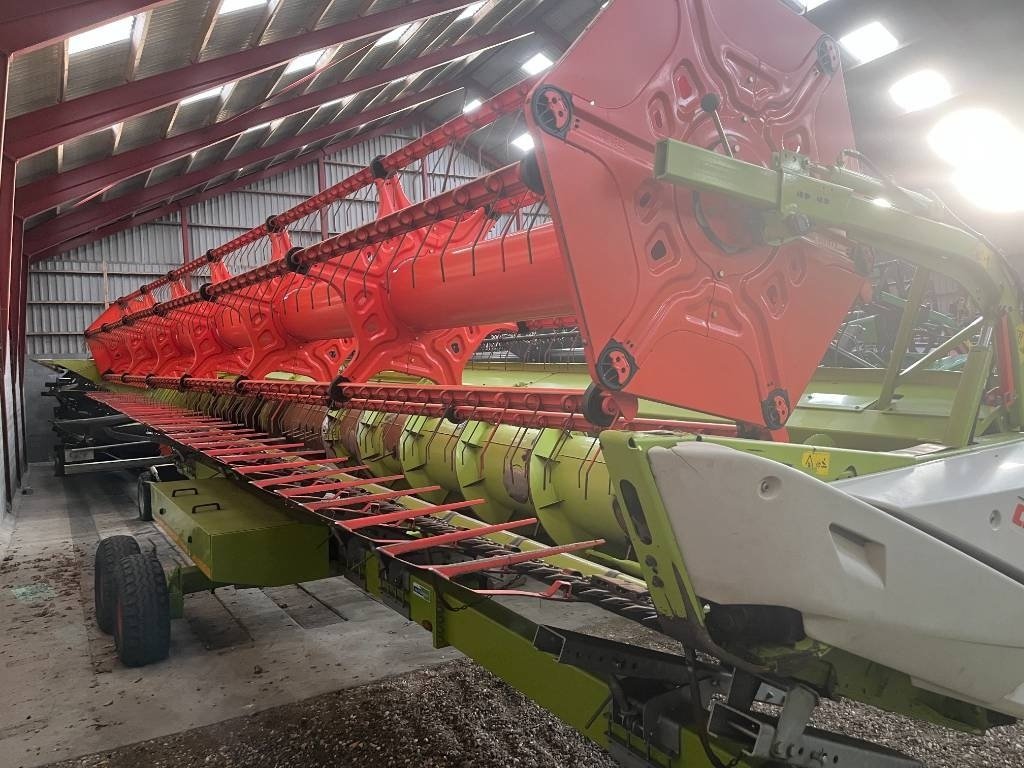 Mähdrescher des Typs CLAAS LEXION 660 Cemos, Vario 930, Gebrauchtmaschine in Mern (Bild 11)