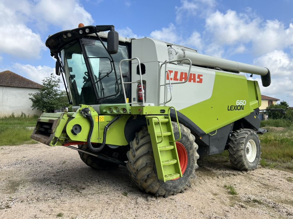 Mähdrescher des Typs CLAAS LEXION 660 T3, Gebrauchtmaschine in Aubiet (Bild 1)