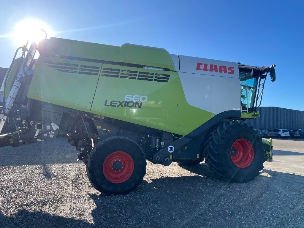 Mähdrescher des Typs CLAAS Lexion 660, Gebrauchtmaschine in Ribe (Bild 4)