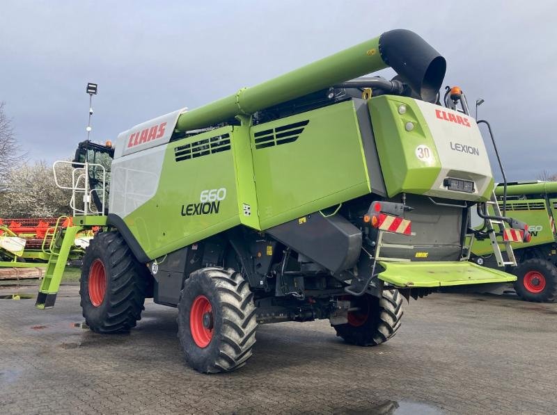 Mähdrescher des Typs CLAAS LEXION 660, Gebrauchtmaschine in Hockenheim (Bild 3)