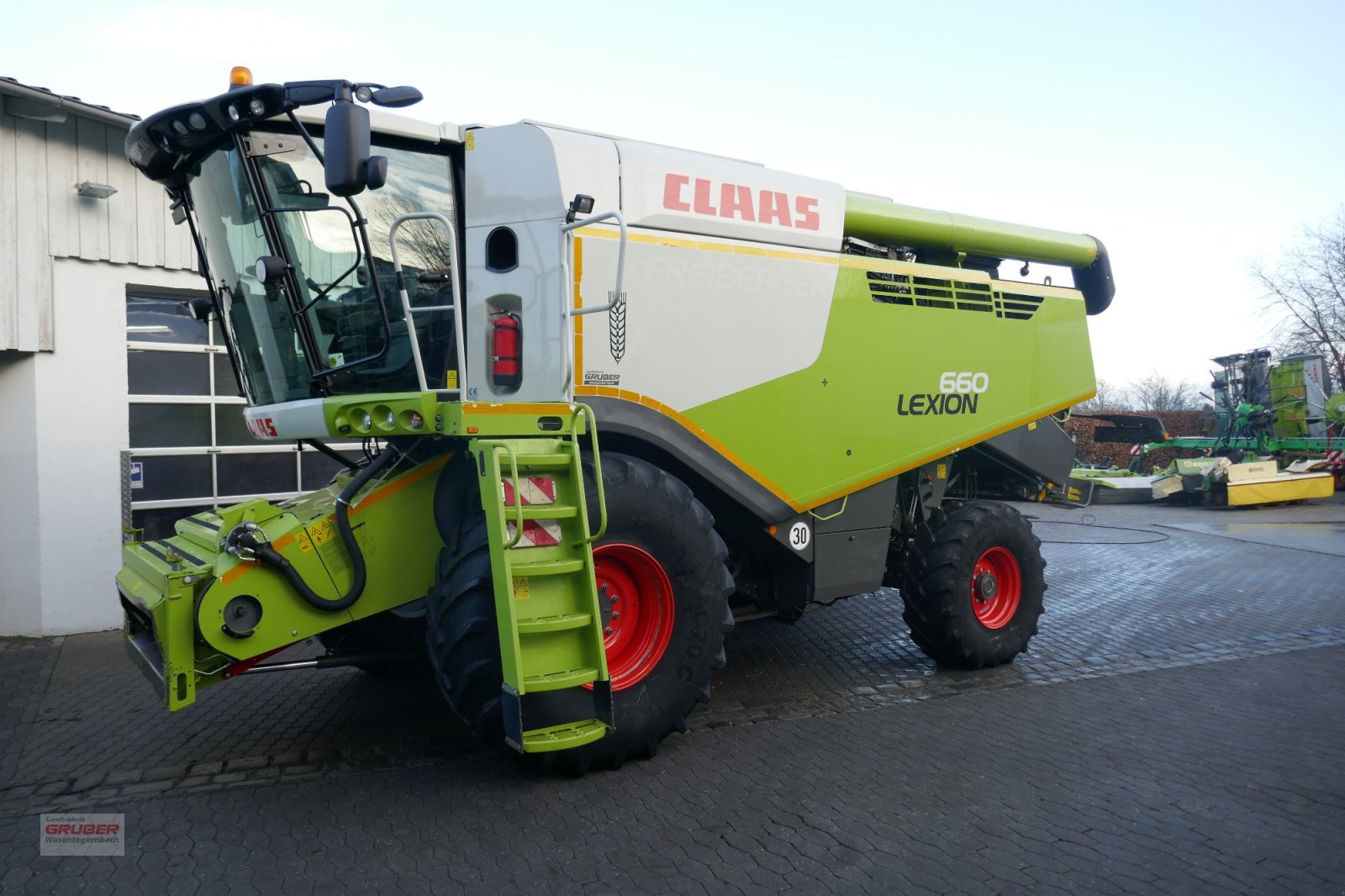 Mähdrescher typu CLAAS Lexion 660, Gebrauchtmaschine v Dorfen (Obrázek 1)