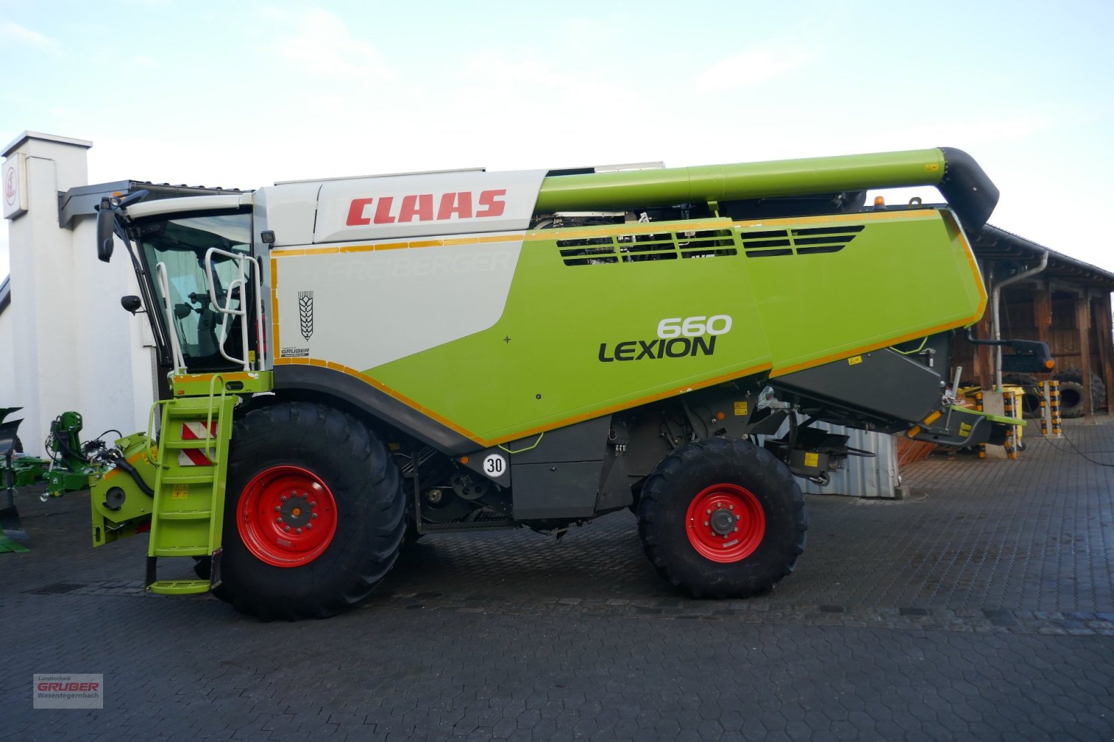 Mähdrescher a típus CLAAS Lexion 660, Gebrauchtmaschine ekkor: Dorfen (Kép 5)