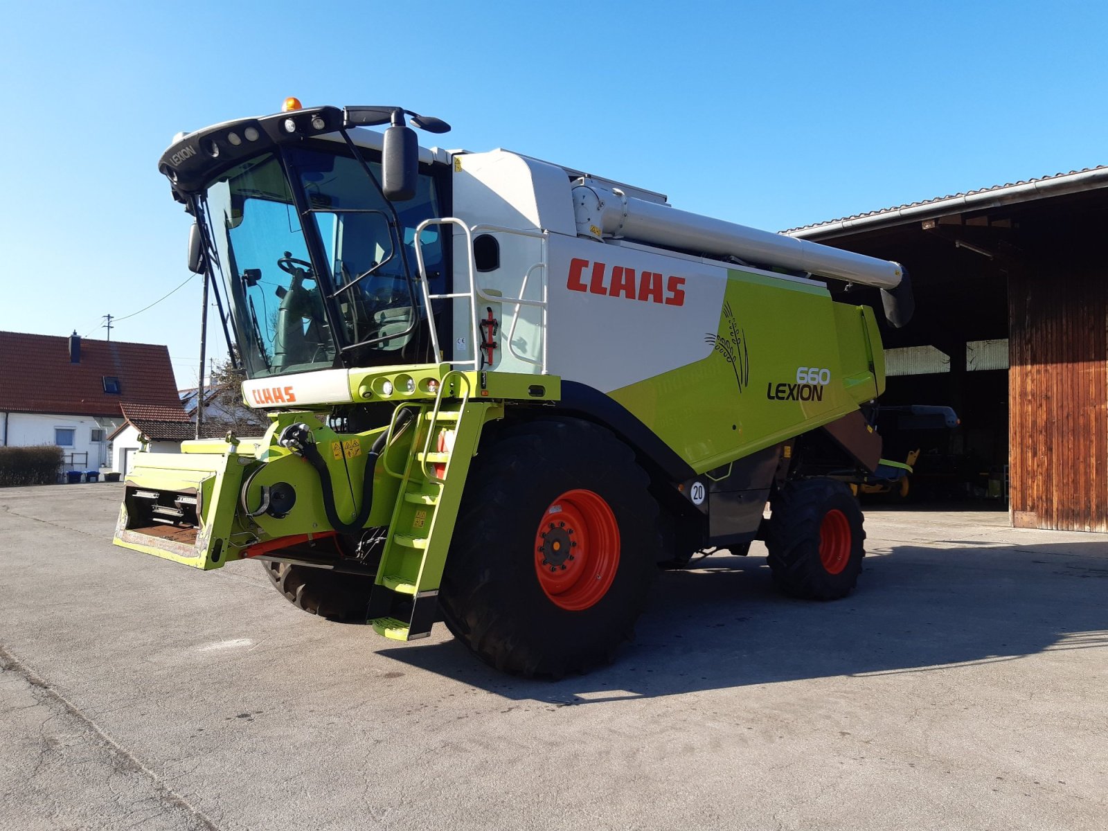 Mähdrescher от тип CLAAS Lexion 660, Gebrauchtmaschine в Penzing (Снимка 2)