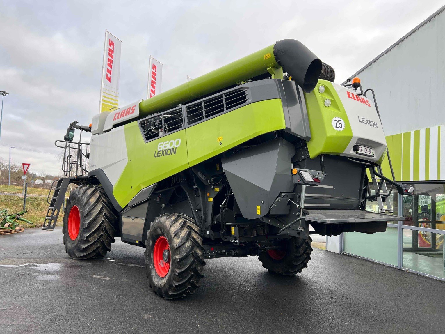 Mähdrescher del tipo CLAAS LEXION 6600 TRADITION, Gebrauchtmaschine In L'Isle-en-Dodon (Immagine 8)