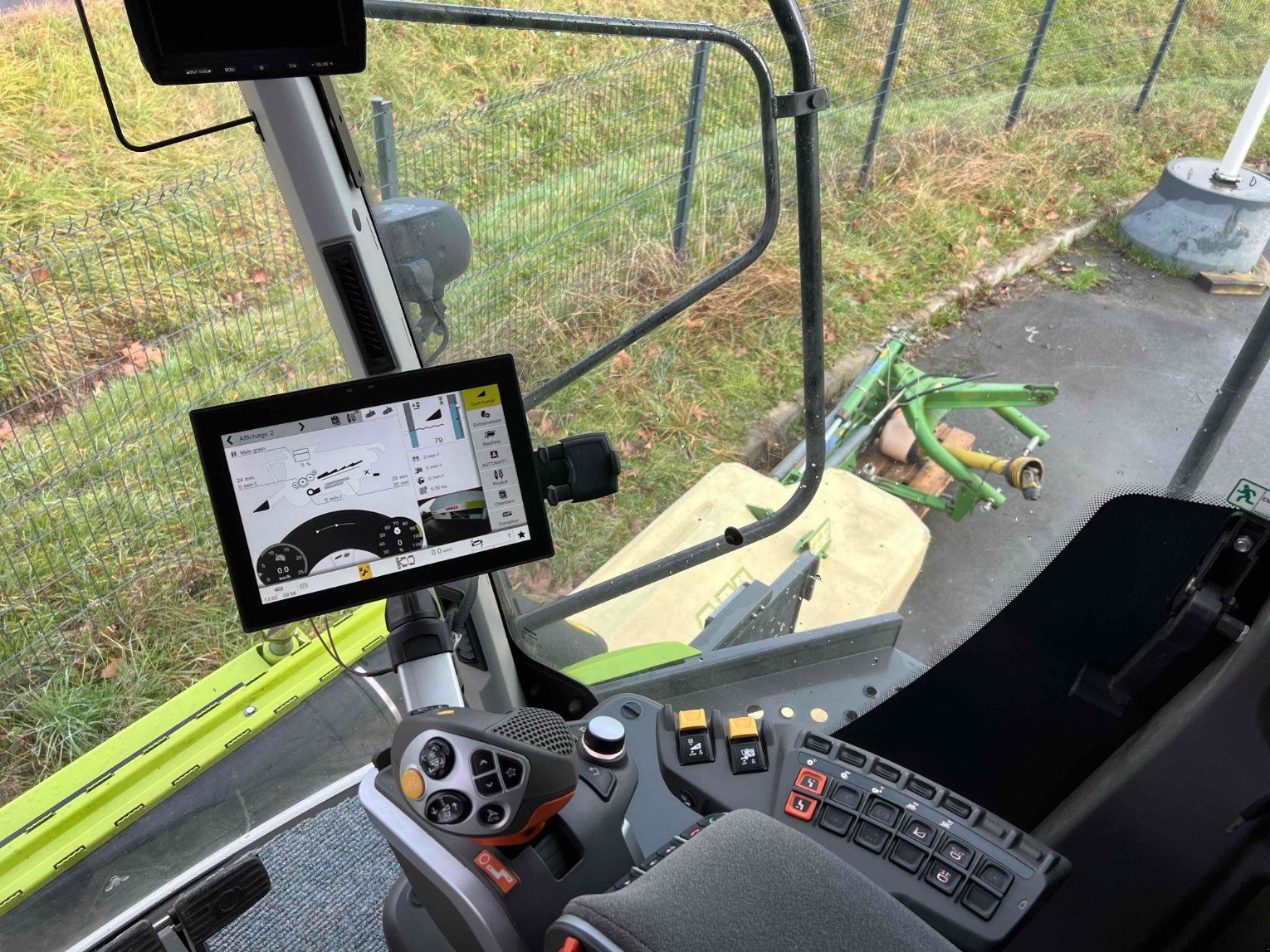 Mähdrescher del tipo CLAAS LEXION 6600 TRADITION, Gebrauchtmaschine In L'Isle-en-Dodon (Immagine 11)