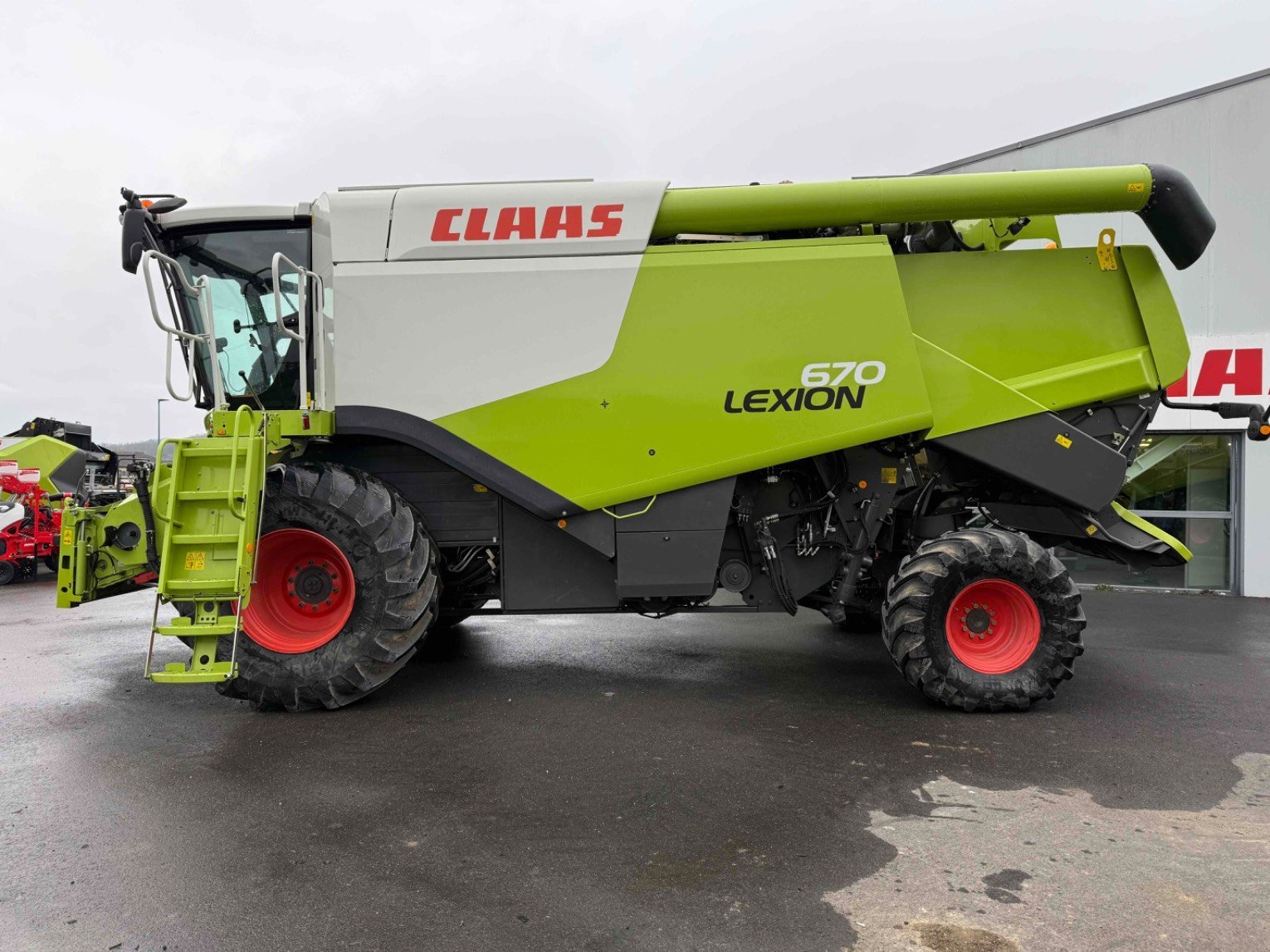 Mähdrescher des Typs CLAAS LEXION 670 MONTANA -, Gebrauchtmaschine in L'Isle-en-Dodon (Bild 8)