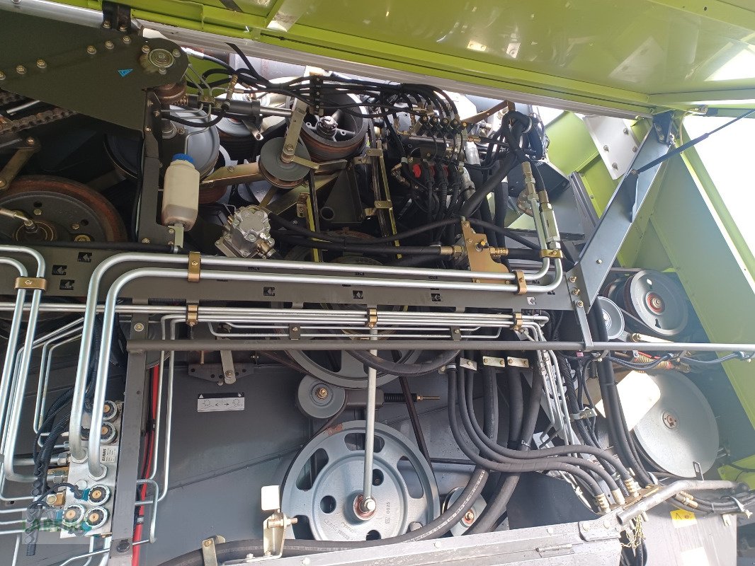 Mähdrescher van het type CLAAS Lexion 670 TT Terratrac V 900, Gebrauchtmaschine in Langenwetzendorf (Foto 11)