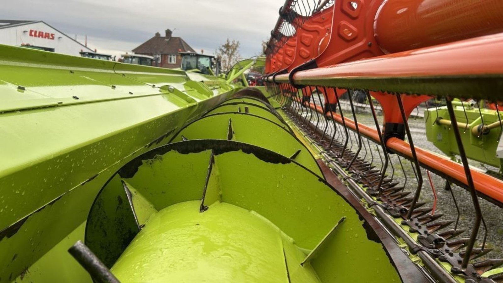 Mähdrescher des Typs CLAAS LEXION 670 TT  TT - Terra Trac. Incl skærebord., Gebrauchtmaschine in Kolding (Bild 9)