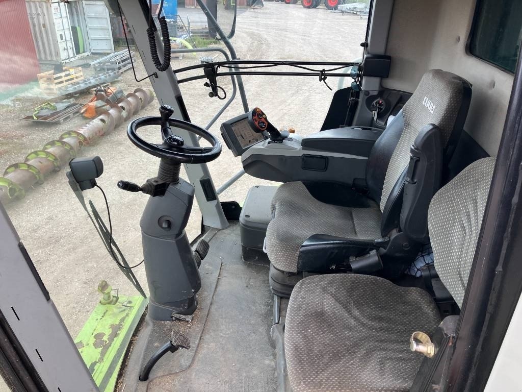 Mähdrescher del tipo CLAAS LEXION 670 TT, Gebrauchtmaschine In Brønderslev (Immagine 13)