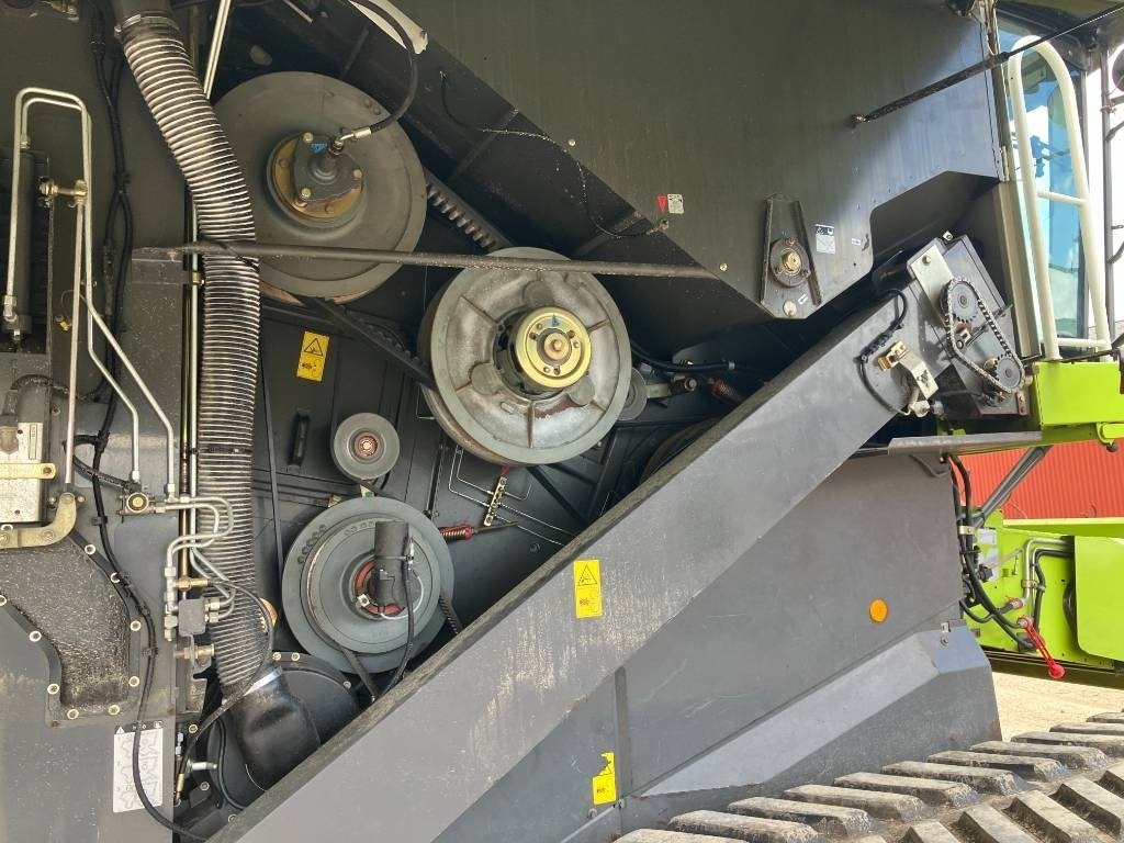 Mähdrescher del tipo CLAAS LEXION 670 TT, Gebrauchtmaschine In Brønderslev (Immagine 18)
