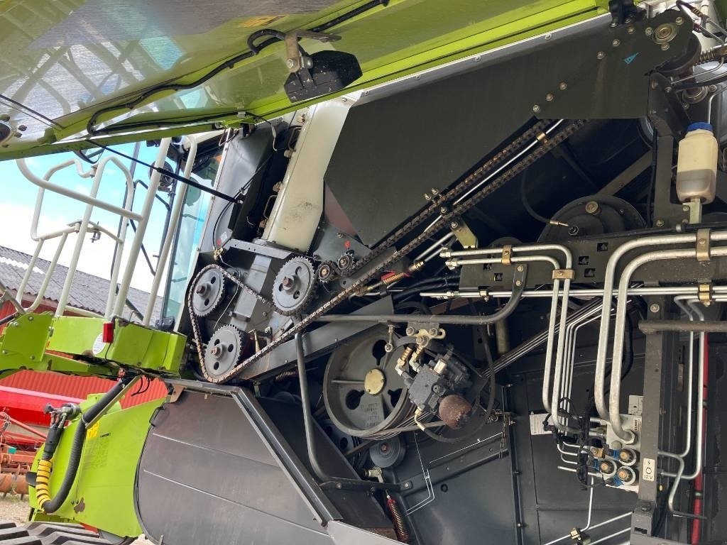 Mähdrescher del tipo CLAAS LEXION 670 TT, Gebrauchtmaschine In Brønderslev (Immagine 19)