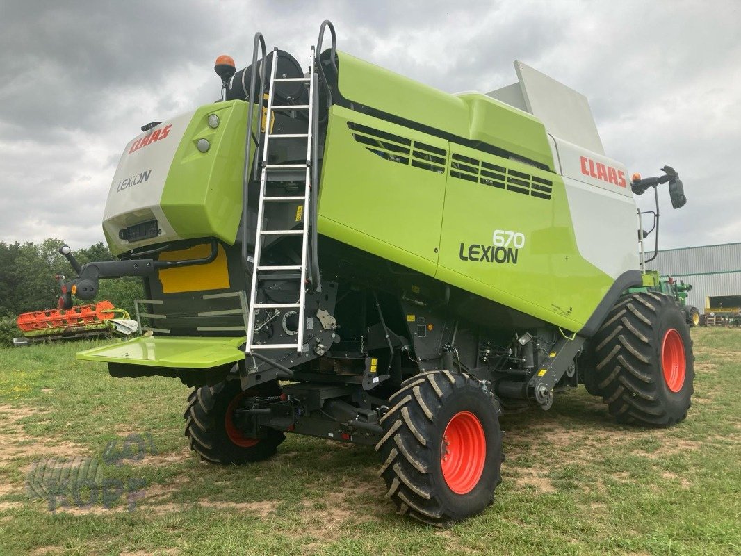 Mähdrescher tipa CLAAS Lexion 670 Vollmontana 3,49 m Allrad, Gebrauchtmaschine u Schutterzell (Slika 18)