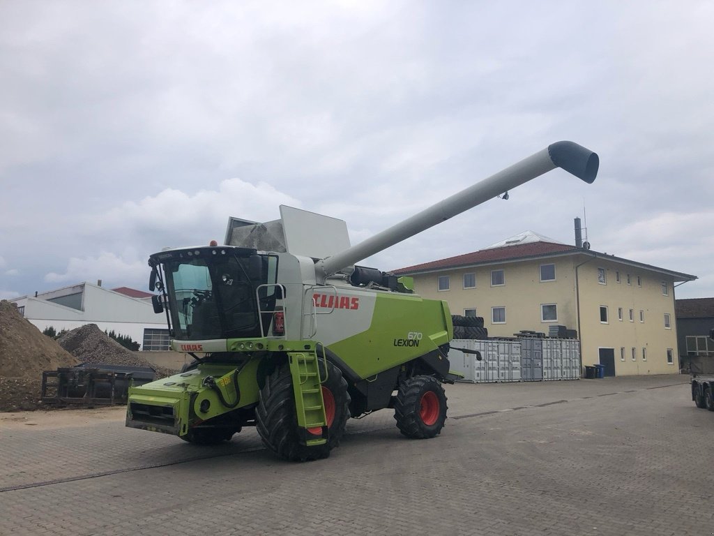 Mähdrescher of the type CLAAS Lexion 670, Gebrauchtmaschine in Affing  (Picture 1)