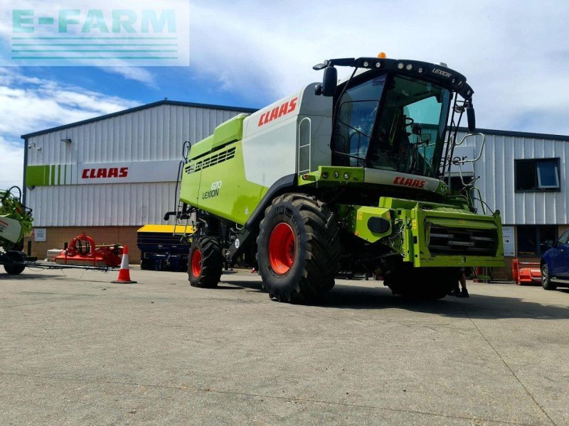 Mähdrescher del tipo CLAAS LEXION 670, Gebrauchtmaschine en MICHELDEVER, WINCHESTER