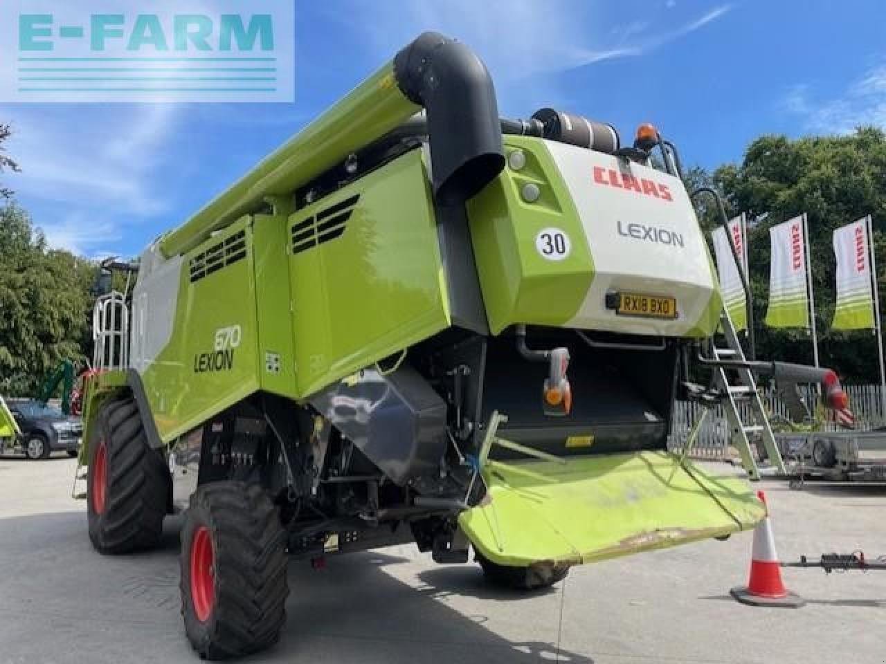 Mähdrescher typu CLAAS LEXION 670, Gebrauchtmaschine v MICHELDEVER, WINCHESTER (Obrázok 3)