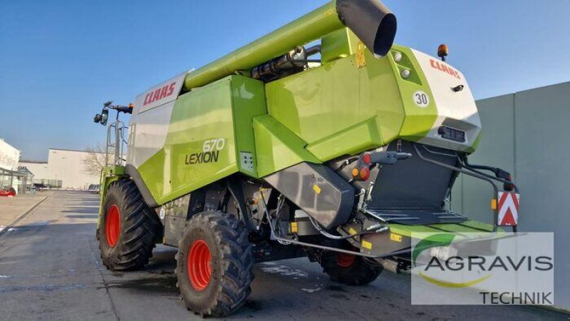 Mähdrescher tipa CLAAS LEXION 670, Gebrauchtmaschine u Melle-Wellingholzhausen (Slika 4)