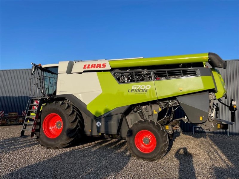 Mähdrescher of the type CLAAS LEXION 6700 4WD Med 930 Vario, Gebrauchtmaschine in Ribe (Picture 1)