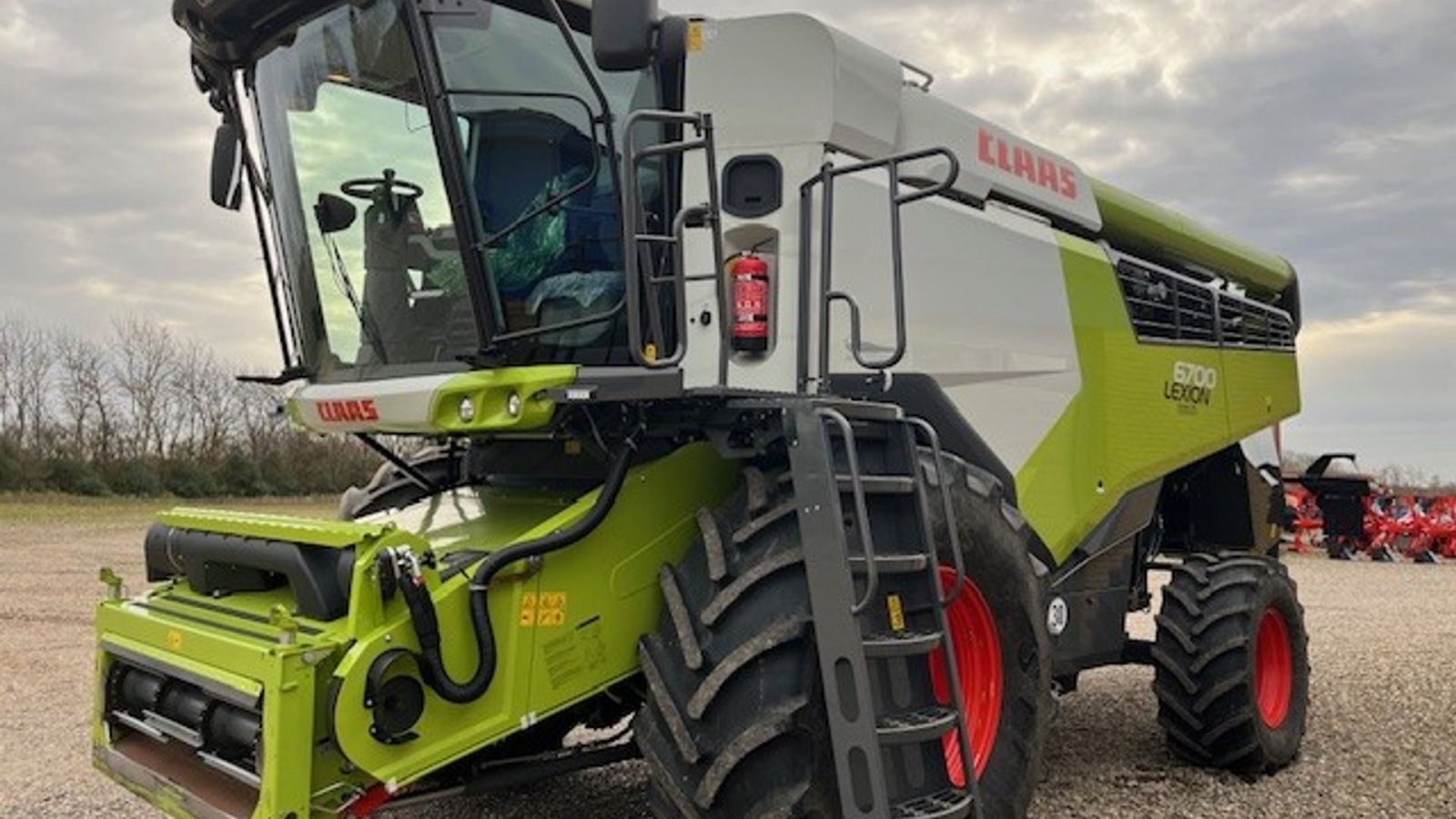 Mähdrescher des Typs CLAAS LEXION 6700 4WD, Gebrauchtmaschine in Skærbæk (Bild 2)