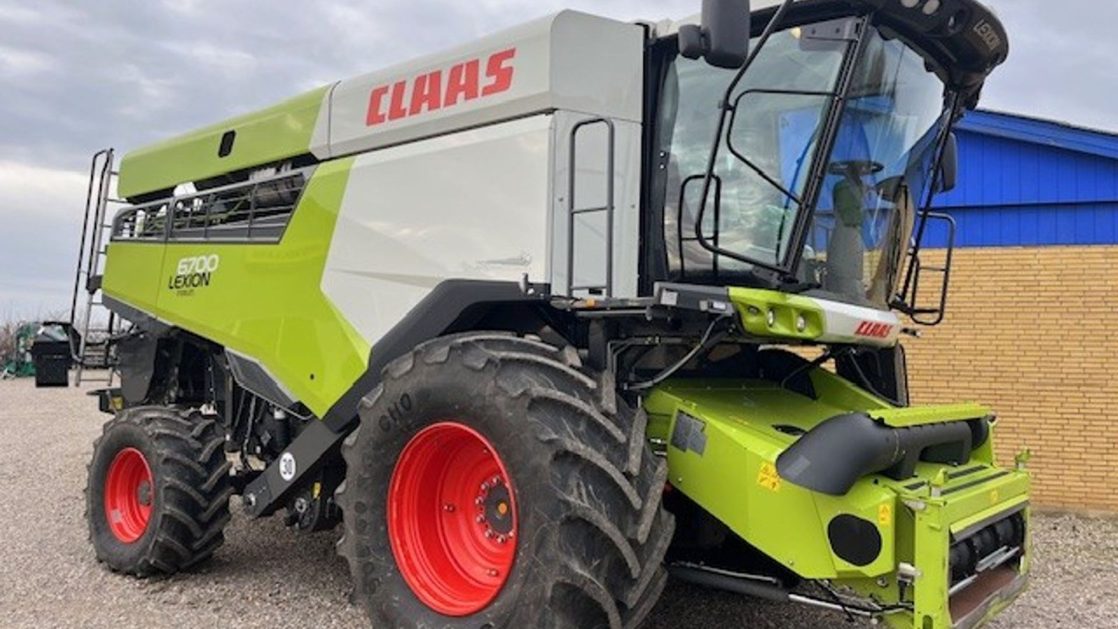 Mähdrescher des Typs CLAAS LEXION 6700 4WD, Gebrauchtmaschine in Skærbæk (Bild 1)
