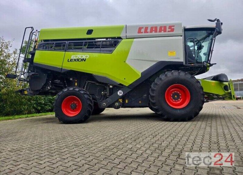 Mähdrescher tip CLAAS Lexion 6700 mit Schneidwerk, Vorführmaschine in Östringen (Poză 3)