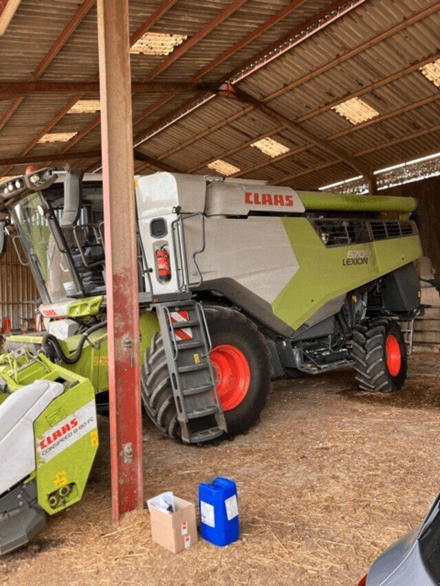 Mähdrescher des Typs CLAAS LEXION 6700 TRADITION, Gebrauchtmaschine in Hauteroche (Bild 1)