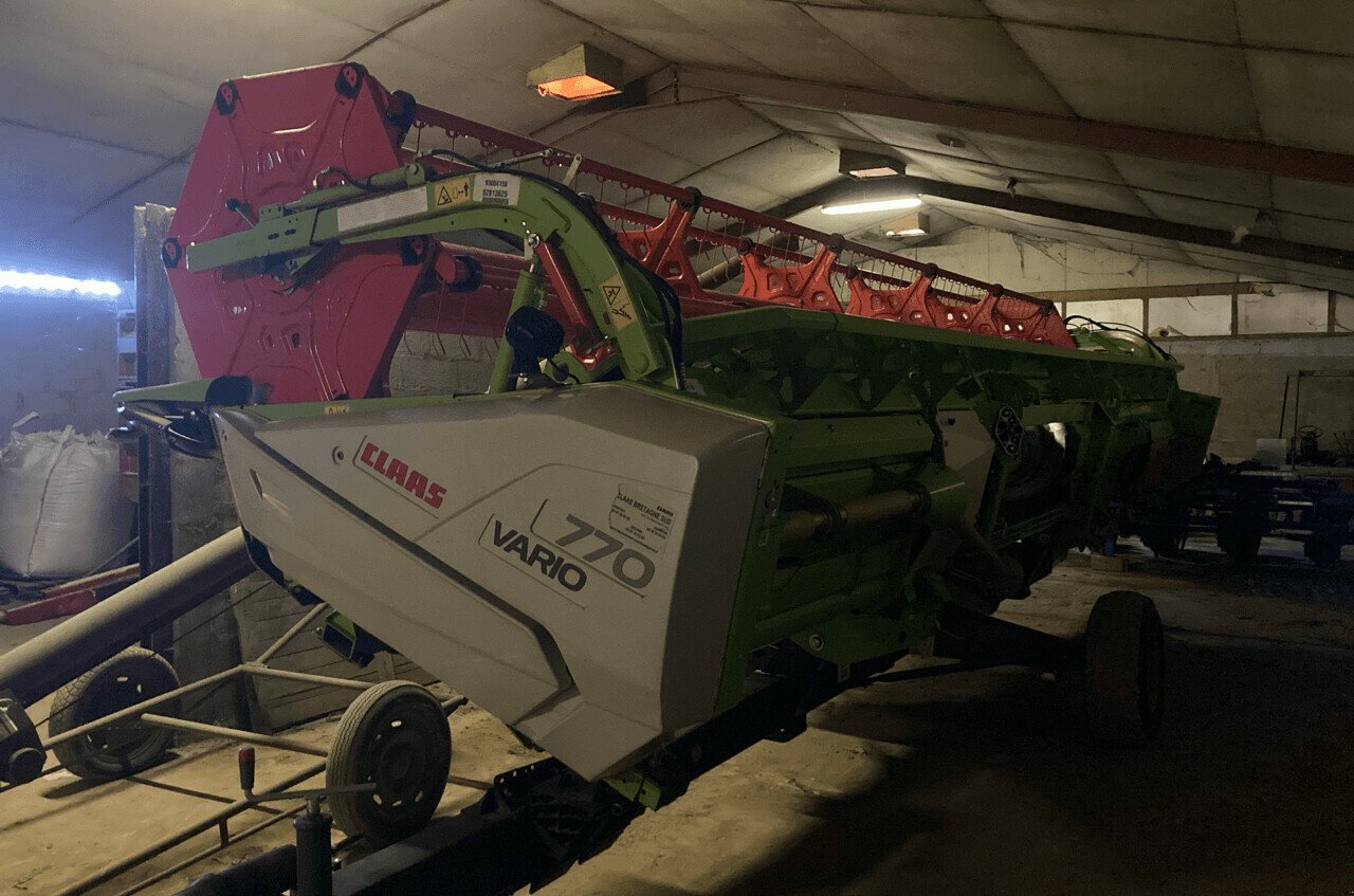 Mähdrescher van het type CLAAS LEXION 6700 TT 4RM 700 HB V770, Gebrauchtmaschine in PONTIVY (Foto 9)