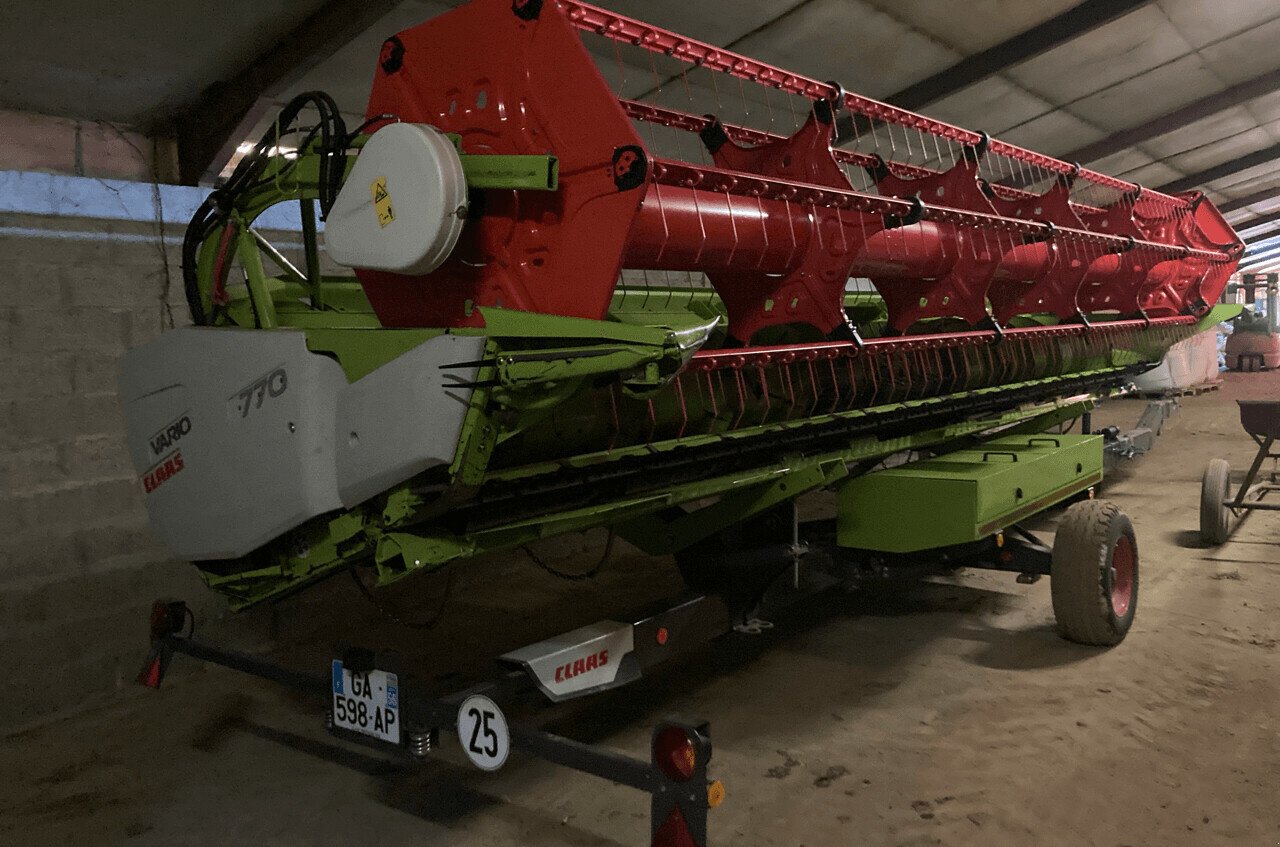 Mähdrescher van het type CLAAS LEXION 6700 TT 4RM 700 HB V770, Gebrauchtmaschine in PONTIVY (Foto 7)