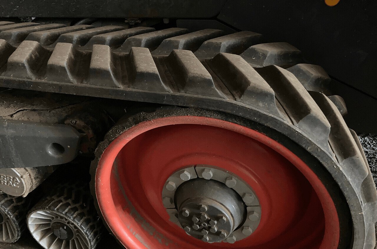 Mähdrescher van het type CLAAS LEXION 6700 TT 4RM 700 HB V770, Gebrauchtmaschine in PONTIVY (Foto 8)