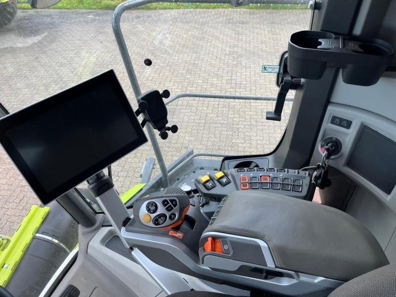 Mähdrescher des Typs CLAAS LEXION 6700 TT, Gebrauchtmaschine in Hockenheim (Bild 11)