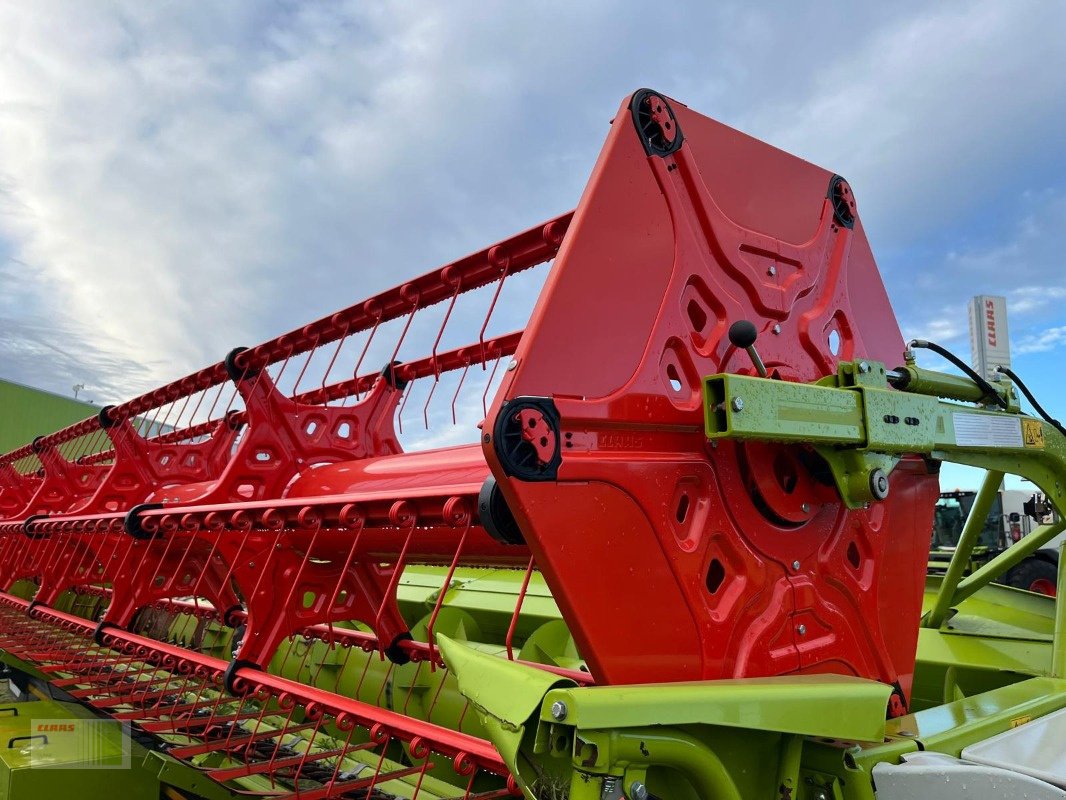 Mähdrescher des Typs CLAAS LEXION 6700 TT, Gebrauchtmaschine in Bordesholm (Bild 4)