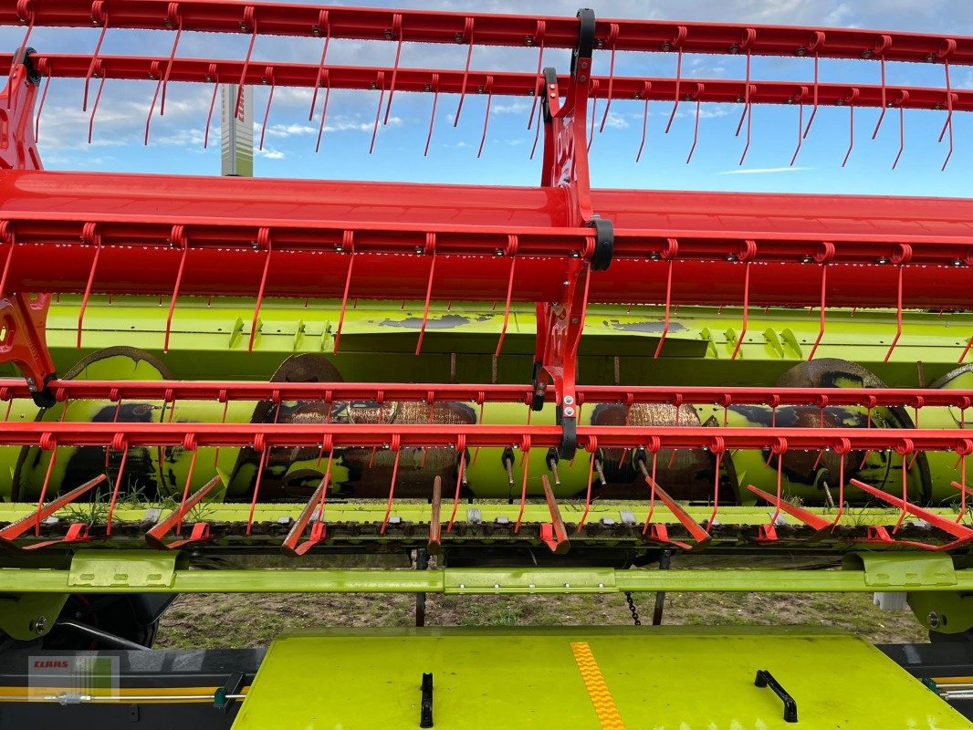 Mähdrescher des Typs CLAAS LEXION 6700 TT, Gebrauchtmaschine in Bordesholm (Bild 11)