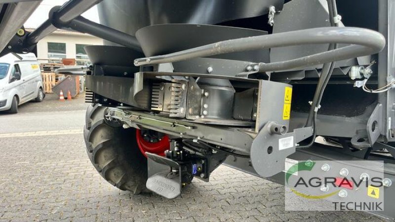 Mähdrescher des Typs CLAAS LEXION 6700, Gebrauchtmaschine in Warburg (Bild 8)